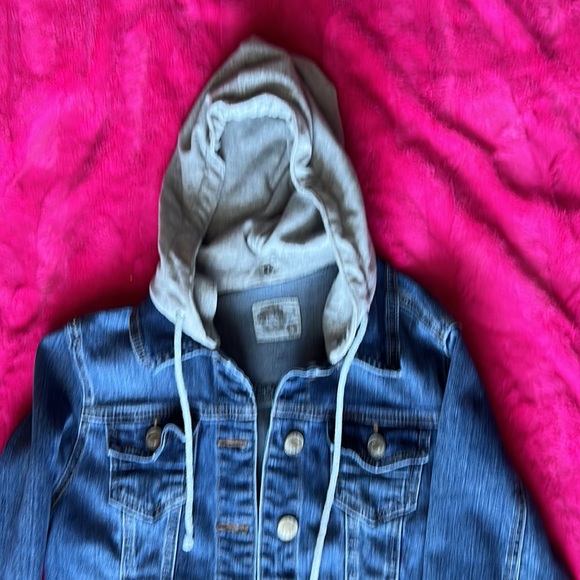 Premium Jean jacket - Picture 2 of 8